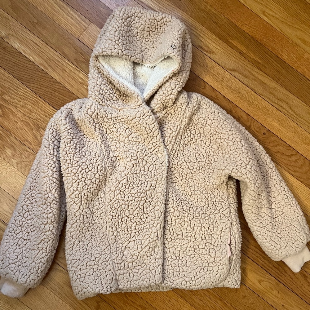 Girls Shaggy Bear Jacket - Size: 6/6x.
